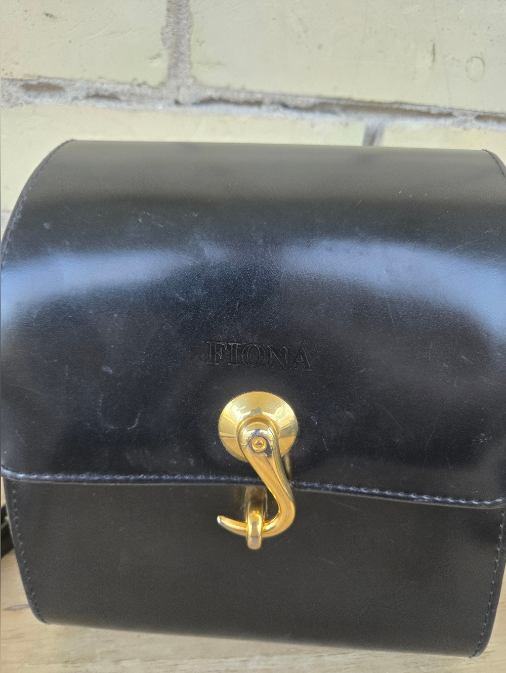 Vintage Leather Bag - Picture 4 of 14